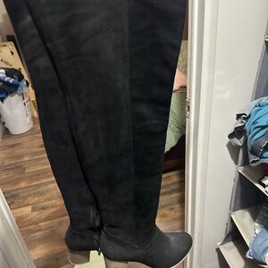 Elegant Black Women's Knee-High Boots